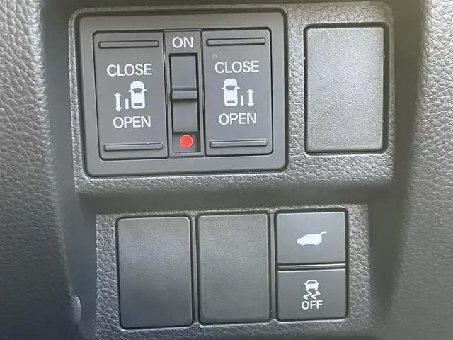 ホンダ ステップワゴン スパーダ eHEV プレミアムライン 愛知県 2023(令5)年 2.5万km ミッドナイトブルービームM 純正ナビ/（CD/DVD/FM/AM/BT/USB）/フルセグTV/アラウンドビューモニター/ETC/純正17インチAW/両側パワースライドドア/パワーバックドア/ホンダセンシング/レーダークルーズコントロール/ブラインドスポットモニター/ハーフレザーシート/前席シートヒーター/オートライト/LEDヘッドライト/ステアリングスイッチ/純正フロアマット