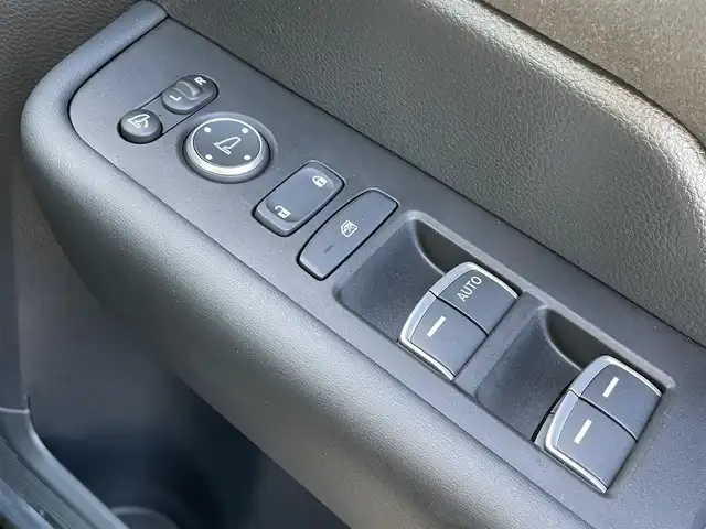 ホンダ ステップワゴン スパーダ eHEV プレミアムライン 愛知県 2023(令5)年 2.5万km ミッドナイトブルービームM 純正ナビ/（CD/DVD/FM/AM/BT/USB）/フルセグTV/アラウンドビューモニター/ETC/純正17インチAW/両側パワースライドドア/パワーバックドア/ホンダセンシング/レーダークルーズコントロール/ブラインドスポットモニター/ハーフレザーシート/前席シートヒーター/オートライト/LEDヘッドライト/ステアリングスイッチ/純正フロアマット