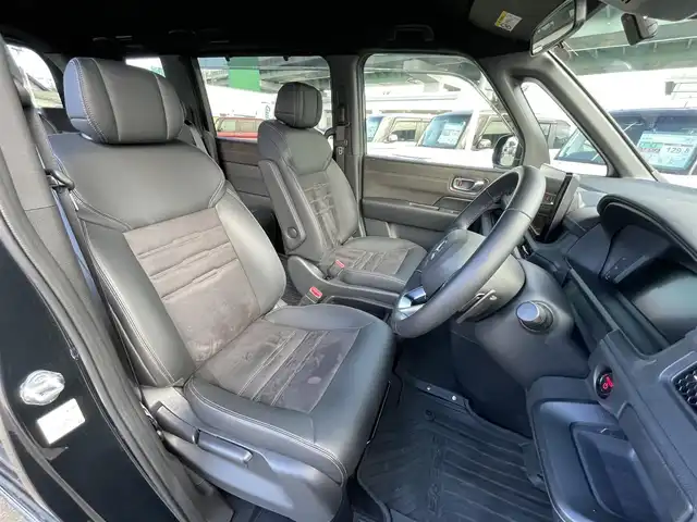 ホンダ ステップワゴン スパーダ eHEV プレミアムライン 愛知県 2023(令5)年 2.5万km ミッドナイトブルービームM 純正ナビ/（CD/DVD/FM/AM/BT/USB）/フルセグTV/アラウンドビューモニター/ETC/純正17インチAW/両側パワースライドドア/パワーバックドア/ホンダセンシング/レーダークルーズコントロール/ブラインドスポットモニター/ハーフレザーシート/前席シートヒーター/オートライト/LEDヘッドライト/ステアリングスイッチ/純正フロアマット