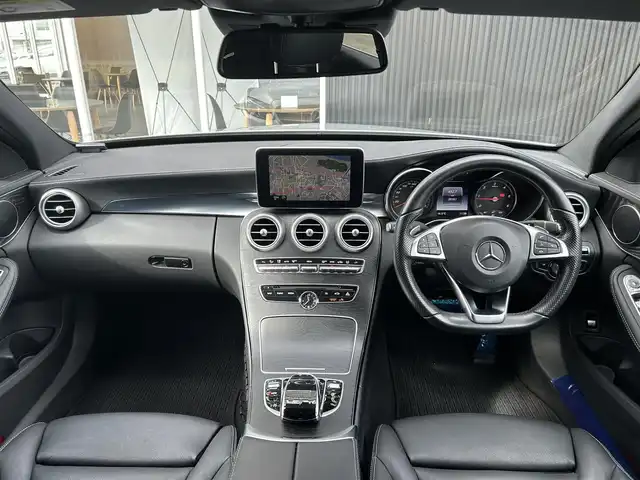 メルセデス・ベンツ Ｃ２２０ｄ アバンギャルド　AMGライン 福岡県 2016(平28)年 3.4万km イリジウムシルバー レザーエクスクルーシブパッケージ/レーダーセーフティパッケージ/アダプティブクルーズコントロール/ヘッドアップディスプレイ/黒革シート/前席シートヒーター/純正ナビ　/フルセグTV/バックカメラ　/Bluetooth/パワーバックドア/LEDライト/純正１８インチアルミホイール　/ETC