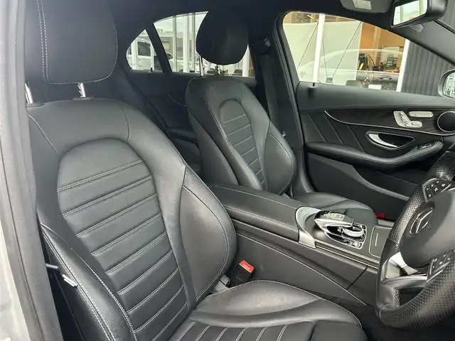 メルセデス・ベンツ Ｃ２２０ｄ アバンギャルド　AMGライン 福岡県 2016(平28)年 3.4万km イリジウムシルバー レザーエクスクルーシブパッケージ/レーダーセーフティパッケージ/アダプティブクルーズコントロール/ヘッドアップディスプレイ/黒革シート/前席シートヒーター/純正ナビ　/フルセグTV/バックカメラ　/Bluetooth/パワーバックドア/LEDライト/純正１８インチアルミホイール　/ETC