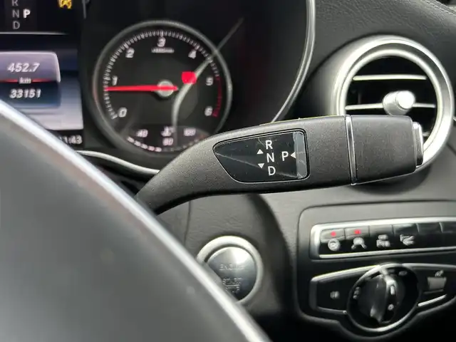 メルセデス・ベンツ Ｃ２２０ｄ アバンギャルド　AMGライン 福岡県 2016(平28)年 3.4万km イリジウムシルバー レザーエクスクルーシブパッケージ/レーダーセーフティパッケージ/アダプティブクルーズコントロール/ヘッドアップディスプレイ/黒革シート/前席シートヒーター/純正ナビ　/フルセグTV/バックカメラ　/Bluetooth/パワーバックドア/LEDライト/純正１８インチアルミホイール　/ETC