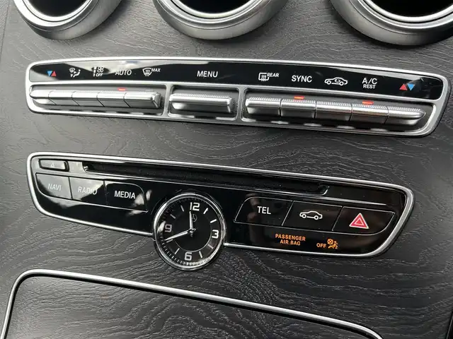 メルセデス・ベンツ Ｃ２２０ｄ アバンギャルド　AMGライン 福岡県 2016(平28)年 3.4万km イリジウムシルバー レザーエクスクルーシブパッケージ/レーダーセーフティパッケージ/アダプティブクルーズコントロール/ヘッドアップディスプレイ/黒革シート/前席シートヒーター/純正ナビ　/フルセグTV/バックカメラ　/Bluetooth/パワーバックドア/LEDライト/純正１８インチアルミホイール　/ETC