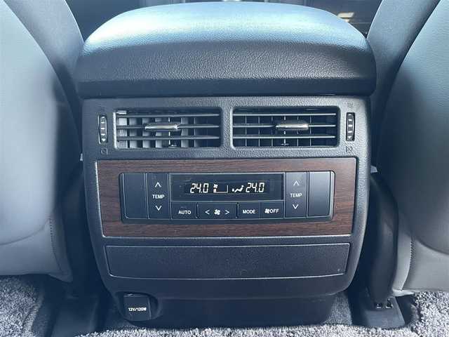 トヨタ ランドクルーザー AX 静岡県 2017(平29)年 4.9万km ブラック ワンオーナー/サンルーフ/純正SDナビ、地デジ、Bluetooth、CD、DVD/アラウンドビューモニター/モデリスタエアロ/プリクラッシュセーフティ/レーンキープアシスト/ウインカーミラー/ブラインドスポットモニター/ウッドコンビステア/レーダークルーズコントロール/LEDヘッドライト/ビルトインETC/オートマチックハイビーム/クリアランスソナー（リア）/ルーフレール/ドアバイザー/W・サイド・カーテンエアバッグ/スマートキー×２/保証書、取説