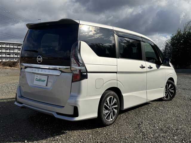 日産 セレナ ハイウェイスター V 兵庫県 2021(令3)年 2.3万km シルバー ワンオーナー/純正ナビ/フルセグTV/バックモニター/両側パワースライドドア/LEDヘッドライト/プロパイロット/オートハイビーム/電子パーキング/オートホールド/純正16インチアルミホイール/プッシュスタート＆スマートキー