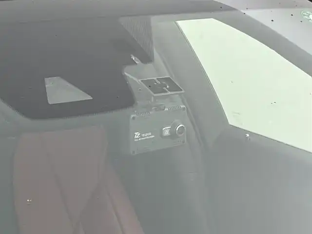 レクサス ＵＸ 250h Fスポーツ 群馬県 2019(令1)年 1.7万km グラファイトブラックガラスフレーク ムーンルーフ　純正１２．３インチナビ　バックカメラ　レーダークルーズコントロール　パワーバックドア　ＬＥＤライト　ＡＨＢ　シートヒーター　純正１８インチＡＷ　ステアリングリモコン　ＥＴＣ２．０