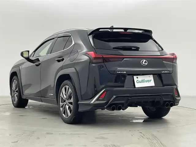 レクサス ＵＸ 250h Fスポーツ 群馬県 2019(令1)年 1.7万km グラファイトブラックガラスフレーク ムーンルーフ/TRDリヤディフューザー/TRDスポーツマフラー/TRDルーフスポイラー/＝＝＝＝＝/純正10.3インチナビ/・AM/FM/CD/DVD/フルセグTV/・USB/AUX/Bluetooth/Miracast/バックカメラ/前席シートヒーター/ステアリングヒーター/ステアリングスイッチ/パワーバックドア/Lexus Safety System ＋/・プリクラッシュセーフティシステム/・レーントレーシングアシスト/・オートマチックハイビーム/・レーダークルーズコントロール(全車速追従機能付)/・ロードサインアシスト/・先行車発進告知機能/プッシュスタート/スマートキー