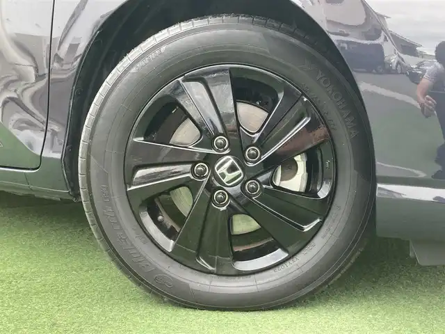 ホンダ フリード＋ ハイブリット G ブラックスタイル 香川県 2023(令5)年 2.9万km トワイライトミストブラックパール 登録時走行距離：28487km/ディーラー純正9型ナビ/　CD DVD BT フルセグTV/バックカメラ/ビルトインETC/前後ドライブレコーダー/両側パワースライドドア/衝突被害軽減/レーンキープアシスト/レーダークルーズコントロール/シートヒーター/ロールサンシェード/ISOFIX/横滑り防止装置/革巻きステアリング/ステアリングスイッチ/プッシュスタート/スマートキー