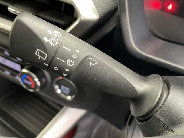 トヨタ ライズ G 道央・札幌 2019(令1)年 5.5万km ファイアークォーツレッドM ・4WD/・純正ナビ&CD&DVD&SD&BT/・スマートアシスト/・衝突回避支援ブレーキ機能/・衝突警報機能/・車線逸脱警報機能/・車線逸脱抑制制御機能/・ふらつき警報/・路側逸脱警報/・ブレーキ制御付誤発進抑制機能/・先行車発進お知らせ機能/・ブラインドスポットモニター/・ロードサインアシスト/・コーナーセンサー/・ステアリングスイッチ/・純正前方ドライブレコーダー/・前席シートヒーター/・ビルトインETC/・純正フロアマット/・電動格納ミラー/・ドアミラーヒーター/・プッシュスタート/・LEDヘッドライト/・オートライト/・スマートキー/・スペアキー/・保証書/・取扱説明書/・社外AWスタッドレスタイヤ積込