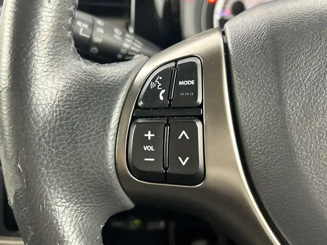 スズキ ハスラー X 愛知県 2017(平29)年 5.7万km クールカーキパールメタリック/ホワイト2トーンルーフ 純正８インチナビ（AM/FM/フルセグ/BT/CD/DVD）/バックカメラ/D/N席シートヒーター/ハーフレザーシート/衝突軽減ブレーキ/レーンキープアシスト/横滑り防止機能/アイドリングストップ/ETC/プッシュスタート/スマートキー/オートライト/LEDヘッドライト/純正15インチアルミホイール/ドアバイザー/純正ゴムマット