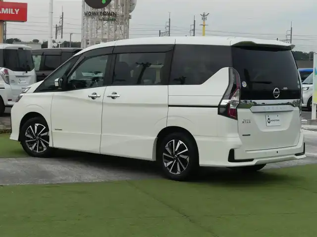 日産 セレナ ハイウェイスター V 千葉県 2020(令2)年 6.2万km ブリリアントホワイトパール エマージェンシーブレーキ/インテリジェントクルーズコントロール/両側パワースライドドア/9インチ純正SDナビ/地デジTV/【BD/DVD/CD再生機能　Bluetooth接続】/アラウンドビューモニター/革巻きステアリング/ステアリングスイッチ/ETC/LEDヘッドライト/コーナーセンサー/純正16インチアルミホイル/サイド/カーテンエアバッグ/インテリジェントキー