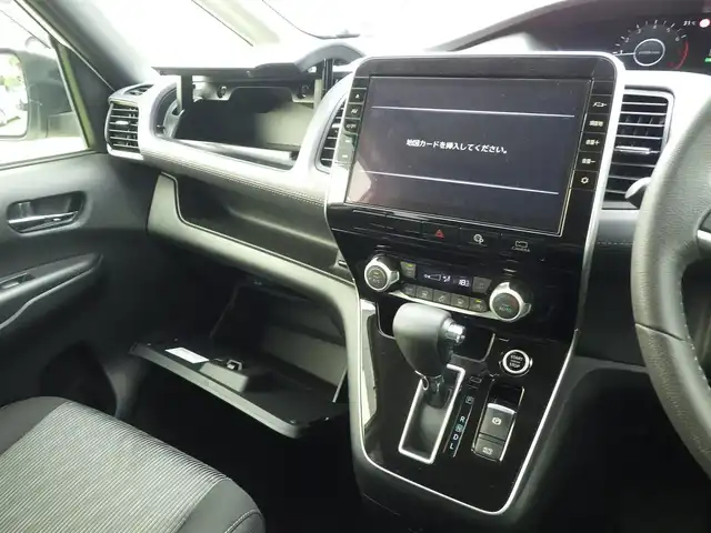 日産 セレナ ハイウェイスター V 千葉県 2020(令2)年 6.2万km ブリリアントホワイトパール エマージェンシーブレーキ/インテリジェントクルーズコントロール/両側パワースライドドア/9インチ純正SDナビ/地デジTV/【BD/DVD/CD再生機能　Bluetooth接続】/アラウンドビューモニター/革巻きステアリング/ステアリングスイッチ/ETC/LEDヘッドライト/コーナーセンサー/純正16インチアルミホイル/サイド/カーテンエアバッグ/インテリジェントキー