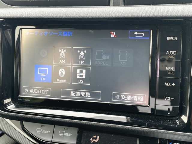 トヨタ アクア S 秋田県 2016(平28)年 1.9万km ライムホワイトパールクリスタルシャイン 純正ナビ　/（ＣＤ　ＤＶＤ　Ｂｌｕｅｔｏｏｔｈ　フルセグ）/衝突軽減ブレーキ/ＥＴＣ/バックカメラ/ＬＥＤヘッドライト/オートライト/レーンキープ/新車時保証書/取説書
