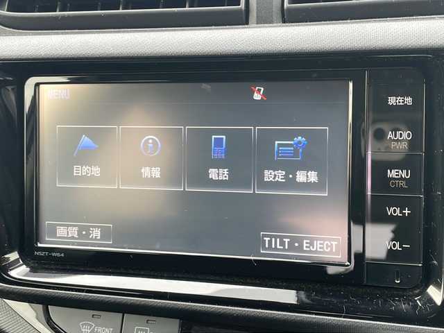 トヨタ アクア S 秋田県 2016(平28)年 1.9万km ライムホワイトパールクリスタルシャイン 純正ナビ　/（ＣＤ　ＤＶＤ　Ｂｌｕｅｔｏｏｔｈ　フルセグ）/衝突軽減ブレーキ/ＥＴＣ/バックカメラ/ＬＥＤヘッドライト/オートライト/レーンキープ/新車時保証書/取説書
