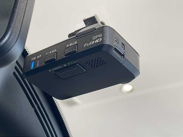 日産 セレナ ハイウェイスター Vセレクション 福井県 2017(平29)年 5.5万km ダイヤモンドブラック 純正7インチSDナビ/フルセグTV/BT/CD/DVD/USB/SD/AUX/アラウンドビューモニター/フリップダウンモニター/セーフティパックB/・プロパイロット/・インテリジェントパーキングアシスト/・エマージェンシーブレーキ/・車線逸脱防止支援システム/・フロント&バックソナー/・標識検知機能/・ふらつき警報/・インテリジェントルームミラー/ドライブレコーダー/ETC/両側パワースライドドア/オートライト/LEDヘッドライト/純正16インチアルミホイール/純正フロアマット/プッシュスタート/スマートキー