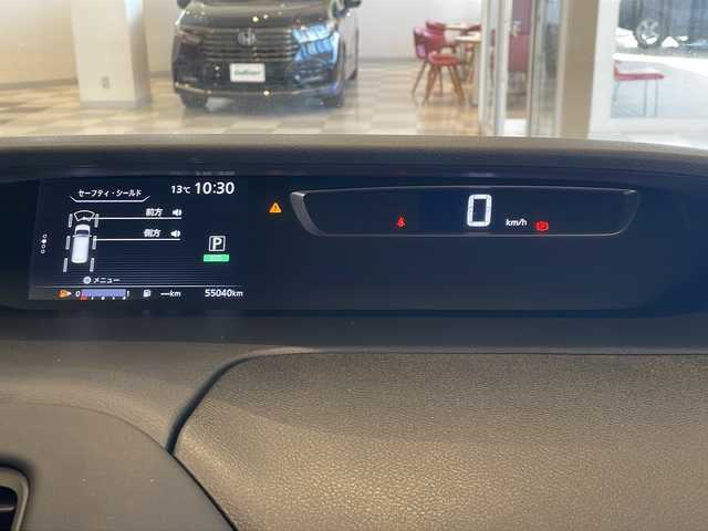 日産 セレナ ハイウェイスター Vセレクション 福井県 2017(平29)年 5.5万km ダイヤモンドブラック 純正7インチSDナビ/フルセグTV/BT/CD/DVD/USB/SD/AUX/アラウンドビューモニター/フリップダウンモニター/セーフティパックB/・プロパイロット/・インテリジェントパーキングアシスト/・エマージェンシーブレーキ/・車線逸脱防止支援システム/・フロント&バックソナー/・標識検知機能/・ふらつき警報/・インテリジェントルームミラー/ドライブレコーダー/ETC/両側パワースライドドア/オートライト/LEDヘッドライト/純正16インチアルミホイール/純正フロアマット/プッシュスタート/スマートキー