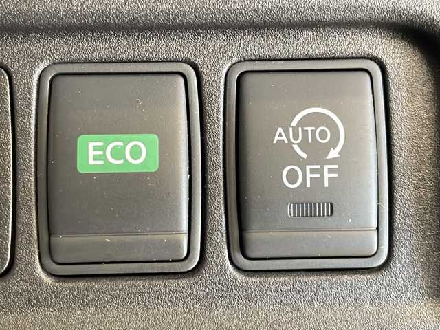 日産 セレナ ハイウェイスター Vセレクション 福井県 2017(平29)年 5.5万km ダイヤモンドブラック 純正7インチSDナビ/フルセグTV/BT/CD/DVD/USB/SD/AUX/アラウンドビューモニター/フリップダウンモニター/セーフティパックB/・プロパイロット/・インテリジェントパーキングアシスト/・エマージェンシーブレーキ/・車線逸脱防止支援システム/・フロント&バックソナー/・標識検知機能/・ふらつき警報/・インテリジェントルームミラー/ドライブレコーダー/ETC/両側パワースライドドア/オートライト/LEDヘッドライト/純正16インチアルミホイール/純正フロアマット/プッシュスタート/スマートキー