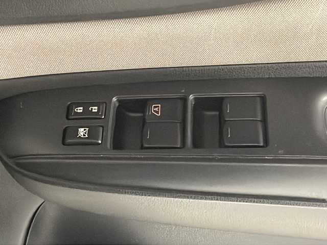 日産 ノート X Vセレクション 山口県 2020(令2)年 1万km ブリリアントホワイトパール ワンオーナー/純正７型ナビ（フルセグTV、AM/FM、Bluetooth）/全方位カメラ/HIDオートライト/社外14インチアルミホイール/アイドリングストップ/横滑り防止装置/レーンキープアシスト/衝突被害軽減ブレーキ/前後コーナーセンサー