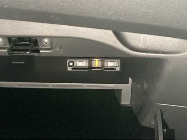 日産 ノート X Vセレクション 山口県 2020(令2)年 1万km ブリリアントホワイトパール ワンオーナー/純正７型ナビ（フルセグTV、AM/FM、Bluetooth）/全方位カメラ/HIDオートライト/社外14インチアルミホイール/アイドリングストップ/横滑り防止装置/レーンキープアシスト/衝突被害軽減ブレーキ/前後コーナーセンサー