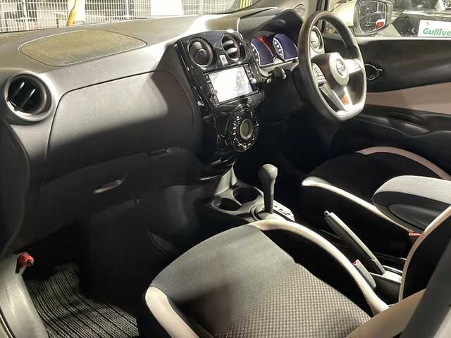 日産 ノート X Vセレクション 山口県 2020(令2)年 1万km ブリリアントホワイトパール ワンオーナー/純正７型ナビ（フルセグTV、AM/FM、Bluetooth）/全方位カメラ/HIDオートライト/社外14インチアルミホイール/アイドリングストップ/横滑り防止装置/レーンキープアシスト/衝突被害軽減ブレーキ/前後コーナーセンサー