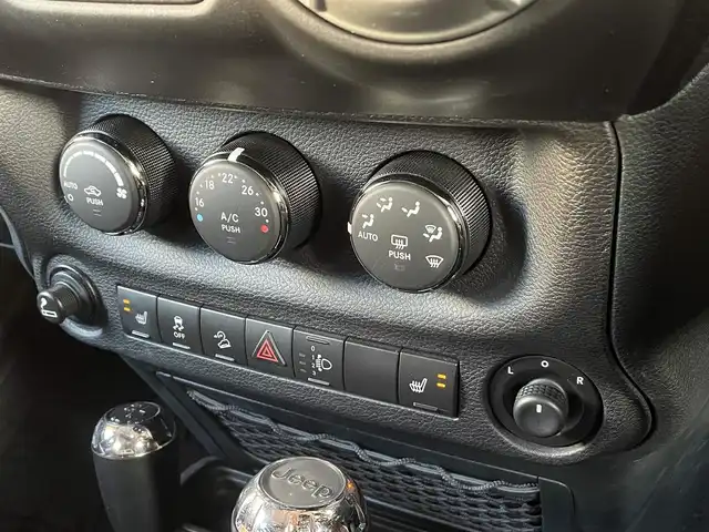 クライスラー・ジープ ジープ ラングラー JK 愛知県 2017(平29)年 4.9万km ゴビ 80台限定車/ワンオーナー/社外メモリナビ/フルセグTV/バックカメラ/サイドカメラ/黒革シート/シートヒーター/ALPINEスピーカー/クルーズコントロール/MTモード付AT/オートヘッドライト/純正18インチアルミ