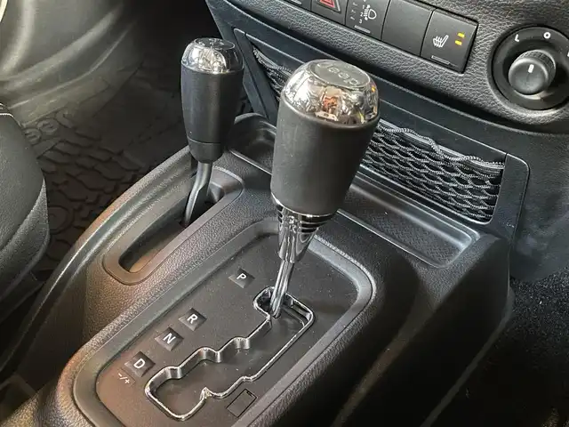 クライスラー・ジープ ジープ ラングラー JK 愛知県 2017(平29)年 4.9万km ゴビ 80台限定車/ワンオーナー/社外メモリナビ/フルセグTV/バックカメラ/サイドカメラ/黒革シート/シートヒーター/ALPINEスピーカー/クルーズコントロール/MTモード付AT/オートヘッドライト/純正18インチアルミ