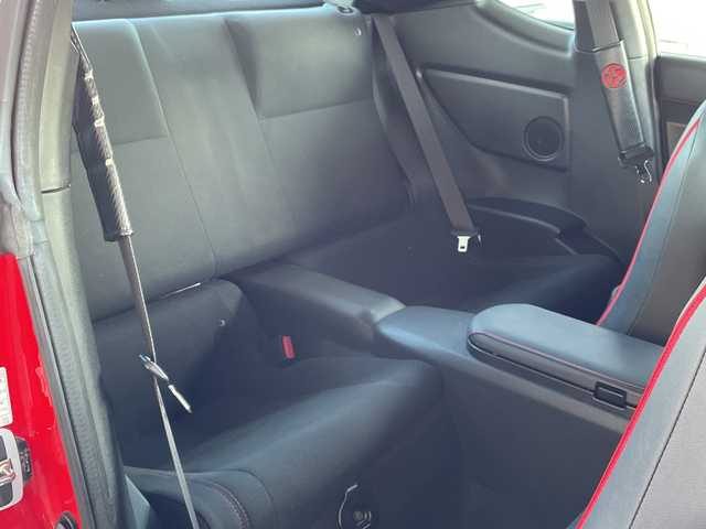 トヨタ ８６ GT 岐阜県 2017(平29)年 4.1万km ピュアレッド /TRDタワーバー//TRDトランクスポイラー//純正SDナビ(NSZT-W66T)/(フルセグTV/BT/SD/DISC)//前後ドライブレコーダー(ZDR 045)//クルーズコントロール//バックカメラ//ＥＴＣ//ＬＥＤヘッドライト//フォグランプ//ステアリングスイッチ//スマートキー//スペアキーx1