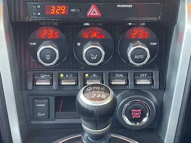 トヨタ ８６ GT 岐阜県 2017(平29)年 4.1万km ピュアレッド /TRDタワーバー//TRDトランクスポイラー//純正SDナビ(NSZT-W66T)/(フルセグTV/BT/SD/DISC)//前後ドライブレコーダー(ZDR 045)//クルーズコントロール//バックカメラ//ＥＴＣ//ＬＥＤヘッドライト//フォグランプ//ステアリングスイッチ//スマートキー//スペアキーx1