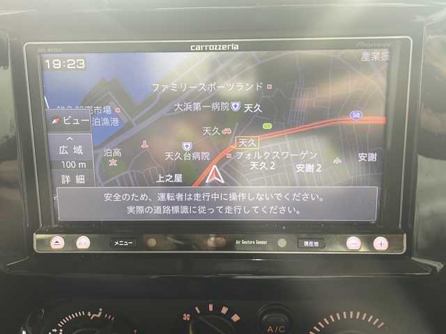 スズキ ジムニー クロスアドベンチャー 道央・札幌 2013(平25)年 10.3万km パールホワイト 社外ナビ（BT/フルセグ/CD/DVD）/４WD/シートヒーター/KENWOOD社外スピーカー/社外ドラレコ（前方のみ）/社外ETC/アドベンチャー専用シート/背面タイヤ/純正16インチAW/純正フロアマット/ドアバイザー