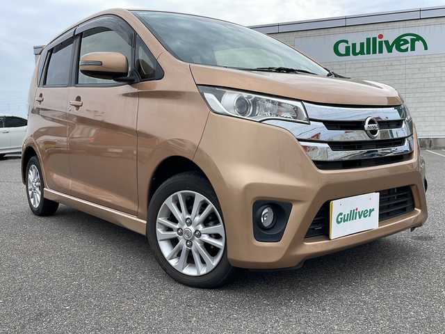 日産 デイズ HWS X Vセレ +SeftyⅡ 新潟県 2015(平27)年 0.7万km ピンクゴールドM アラウンドビューモニター/純正ナビ［MC314D-W］/　(Bluetooth/CD/DVD/AUX/SD/フルセグ)/社外ドライブレコーダー/　(コムテック/HDR-102)/ETC/ISOFIX/スペアキー1本/純正フロアマット/電動格納ミラー/横滑り防止装置