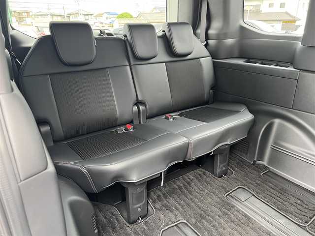 ホンダ ステップワゴン スパーダ 栃木県 2025(令7)年 0.7万km プラチナホワイトパール 禁煙車/ワンオーナー/純正ナビ/Bluetooth/フルセグTV/バックカメラ/後席モニター/ブラインドスポットインフォメーション/全列USBチャージャー/シートヒーター/オットマン/ハーフレザーシート/両側パワースライドドア/電動リアゲート/ETC2.0/パドルシフト/トリプルゾーンコントロール/HONDAセンシング/・コーナーセンサー/・クルーズコントロール/・衝突軽減システム/・アダプティブドライビングビーム/・レーンキープアシスト/・トラフィックジャムアシスト/・オートハイビーム/・カーテンエアバック/・横滑り防止機能