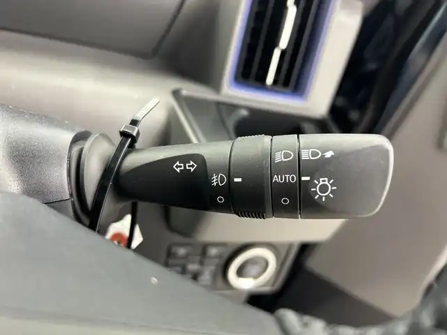 ダイハツ タント カスタム RS 三重県 2019(令1)年 3.2万km レーザーブルークリスタルシャイン 禁煙車/社外SDナビ/CD/DVD/SD/BT/フルセグTV/全方位カメラ/衝突被害軽減ブレーキ/両側パワースライドドア/コーナーセンサー/シートヒーター/LEDヘッドライト/ステアリングスイッチ/ドライブレコーダー（前方）/スマートキー