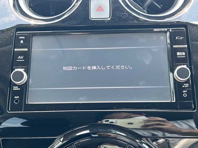 日産 ノート e－パワー X 岐阜県 2018(平30)年 1.4万km ブリリアントホワイトパール 登録時走行距離13410km/デジタルインナーミラー/純正ナビ/フルセグテレビ/全方位カメラ/Blue ooth・CD・DVD・SDミュージックサーバー・USB入力端子・AUX/ETC/衝突被害軽減システム/コーナーセンサー前後/ドライブレコーダー前方/レーンキープアシスト/ＬＥＤヘッドライト/フォグランプ/オートライト/横滑り防止装置/盗難防止装置/エアバッグ運転席・助手席/布系シート/フルフラットシート/純正フロアマット/プッシュスタート/スマートキー/アイドリングストップ/保証書