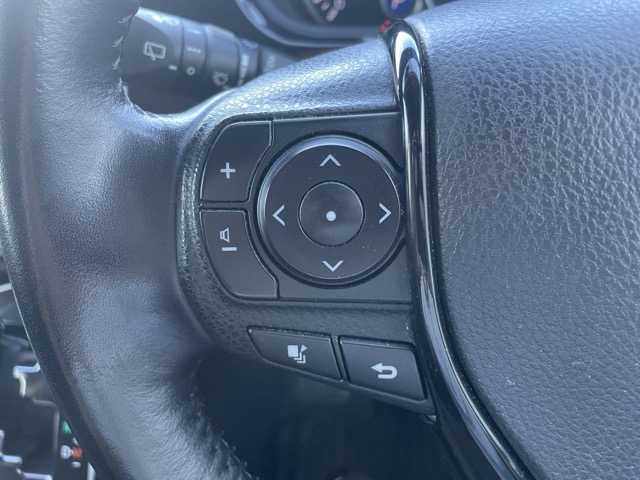 トヨタ ヴォクシー V 静岡県 2014(平26)年 7.5万km ホワイトパールクリスタルシャイン 純正９インチナビ　/・フルセグＴＶ　/・Ｂｌｕｅｔｏｏｔｈ接続　/・ＤＶＤ再生　/フリップダウンモニター　/クルーズコントロール/両側パワースライドドア　/プッシュスタート　/スマートキー　/スペアキー　/バックカメラ　/ビルトインＥＴＣ　/ＬＥＤオートライト/純正フロアマット