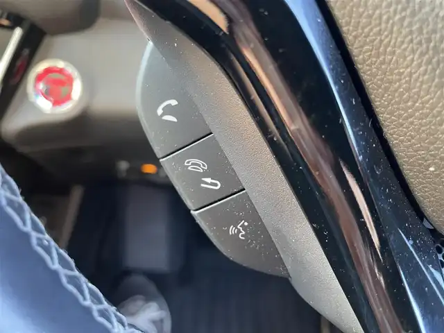 ホンダ ヴェゼル ハイブリッド Z ホンダセンシング 千葉県 2021(令3)年 2.2万km クリスタルブラックパール ホンダセンシング/・衝突軽減ブレーキ/・レーンキープアシスト/・標識認識機能/・先行車発進お知らせ機能/・アダプティブクルーズコントロール/純正8インチSDナビ【VXM-217VFEi】/・CD/DVD/MSV/Bluetooth/フルセグ/バックカメラ/ハーフレザーシート/前席シートヒーター/スマートキー/パドルシフト/リアクティブフォースペダル/純正LEDヘッドライト/フォグランプ/純正17インチアルミホイール/ビルトインETC/社外前後ドライブレコーダー/本革巻きステアリング/ドアバイザー/サイド＆カーテンエアバッグ