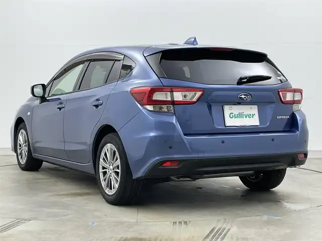 スバル インプレッサ スポーツ 1．6i－Lアイサイト 岡山県 2017(平29)年 3.7万km クォーツブルーP 純正8インチナビ(CN-LR820D)/【フルセグ/AM/FM/USB/AUX/CD/DVD】/衝突軽減ブレーキ/ブラインドスポットモニター/踏み間違い防止装置/バックカメラ/ＥＴＣ/純正ドライブレコーダー(前)/純正フロアマット/純正アルミ/ステアリング連動ヘッドランプ/コーナーセンサー/レーンキープアシスト/オートLEDヘッドライト/オートハイビーム/ドアバイザー/レベライザー/スマートキー×２