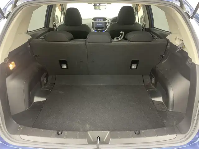 スバル インプレッサ スポーツ 1．6i－Lアイサイト 岡山県 2017(平29)年 3.7万km クォーツブルーP 純正8インチナビ(CN-LR820D)/【フルセグ/AM/FM/USB/AUX/CD/DVD】/衝突軽減ブレーキ/ブラインドスポットモニター/踏み間違い防止装置/バックカメラ/ＥＴＣ/純正ドライブレコーダー(前)/純正フロアマット/純正アルミ/ステアリング連動ヘッドランプ/コーナーセンサー/レーンキープアシスト/オートLEDヘッドライト/オートハイビーム/ドアバイザー/レベライザー/スマートキー×２