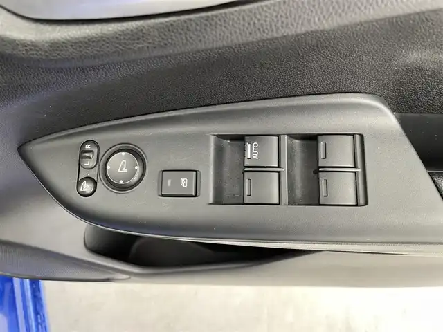 ホンダ フィット ハイブリット Fパッケージ 福井県 2014(平26)年 1.3万km ブリリアントスポーティブルーメタリック2トーン 純正ナビ/(ワンセグ/CD/MDMI/USB/Bluetooth)/バックカメラ/衝突軽減システム/ステアリングスイッチ/ETC/前方ドライブレコーダー/横滑り防止装置/電動格納ウインカーミラー/フロアマット/ドアバイザー/プッシュスタート/スマートキー/W＋サイド＋カーテンSRS＋ABS/取扱説明書