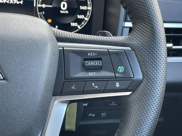 三菱 アウトランダー ＰＨＥＶ G 東京都 2024(令6)年 0.4万km ホワイトダイヤモンド FSRエアロ/純正ナビ/マルチアラウンドモニター/衝突被害軽減/後側方車両検知警報/マイパイロット/シートヒーター/パワーシート/パワーバックドア/ワイヤレス充電器/ステアリングスイッチ/スマートキー