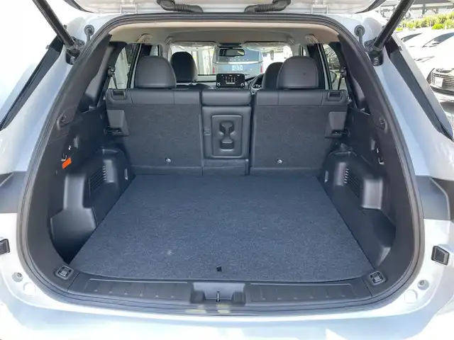 三菱 アウトランダー ＰＨＥＶ G 東京都 2024(令6)年 0.4万km ホワイトダイヤモンド FSRエアロ/純正ナビ/マルチアラウンドモニター/衝突被害軽減/後側方車両検知警報/マイパイロット/シートヒーター/パワーシート/パワーバックドア/ワイヤレス充電器/ステアリングスイッチ/スマートキー