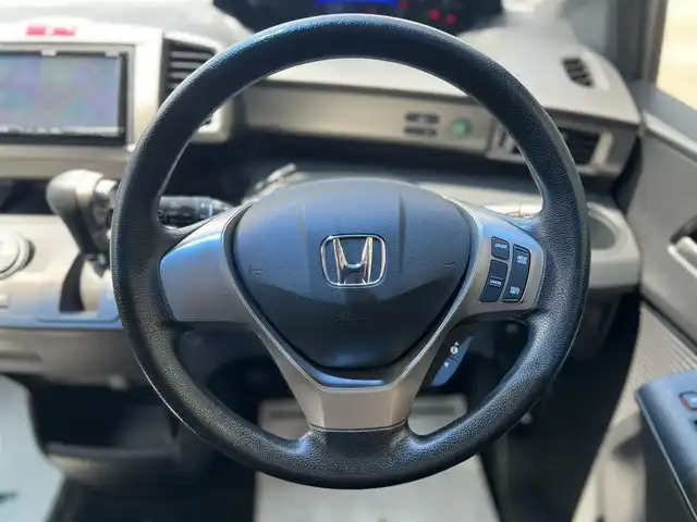ホンダ フリード スパイク ハイブリット ジャストセレクション 愛知県 2014(平26)年 3.5万km モダンスティールM ワンオーナー/社外SDナビ/【フルセグ/CD/DVD/Bluetooth】/バックカメラ/クルーズコントロール/片側パワースライドドア/横滑り防止装置/オートライト/純正フロアマット/キーレス/保証書/取扱説明書