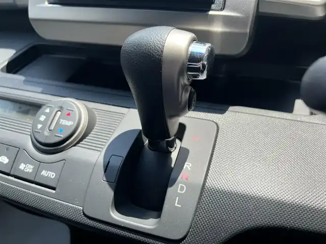ホンダ フリード スパイク ハイブリット ジャストセレクション 愛知県 2014(平26)年 3.5万km モダンスティールM ワンオーナー/社外SDナビ/【フルセグ/CD/DVD/Bluetooth】/バックカメラ/クルーズコントロール/片側パワースライドドア/横滑り防止装置/オートライト/純正フロアマット/キーレス/保証書/取扱説明書