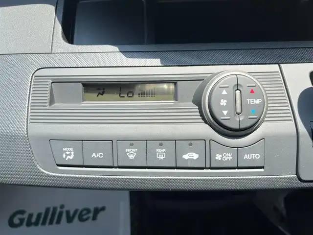 ホンダ フリード スパイク ハイブリット ジャストセレクション 愛知県 2014(平26)年 3.5万km モダンスティールM ワンオーナー/社外SDナビ/【フルセグ/CD/DVD/Bluetooth】/バックカメラ/クルーズコントロール/片側パワースライドドア/横滑り防止装置/オートライト/純正フロアマット/キーレス/保証書/取扱説明書