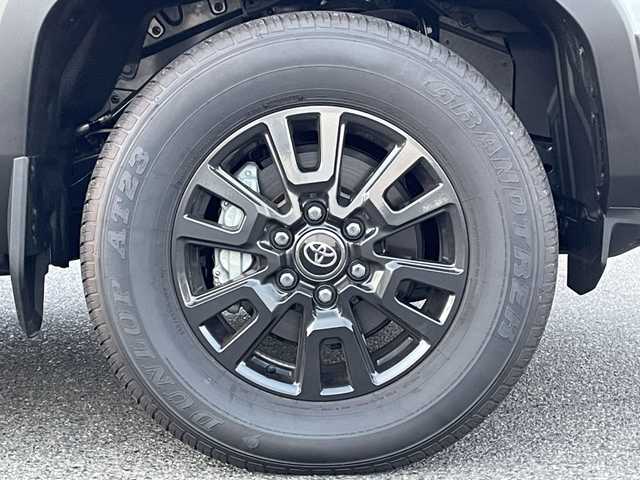 トヨタ ランドクルーザー ２５０ VX 広島県 2024(令6)年 0.1千km プラチナホワイトパールマイカ 登録時走行距離60km/ワンオーナー/サンルーフ/純正ナビ（HDMI/フルセグTV/Bluetooth）/全方位モニター/ETC2.0/デジタルインナーミラー/ルーフレール/黒レザーシート/・シートヒーター/・エアシート/・パワーシート/衝突被害軽減ブレーキ/車線逸脱警報/オートマチックハイビーム/ブラインドスポットモニター/レーダークルーズコントロール/コーナーセンサー/ステアリングヒーター/パワーバックドア/スペアキー