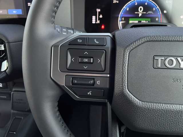 トヨタ ランドクルーザー ２５０ VX 広島県 2024(令6)年 0.1千km プラチナホワイトパールマイカ 登録時走行距離60km/ワンオーナー/サンルーフ/純正ナビ（HDMI/フルセグTV/Bluetooth）/全方位モニター/ETC2.0/デジタルインナーミラー/ルーフレール/黒レザーシート/・シートヒーター/・エアシート/・パワーシート/衝突被害軽減ブレーキ/車線逸脱警報/オートマチックハイビーム/ブラインドスポットモニター/レーダークルーズコントロール/コーナーセンサー/ステアリングヒーター/パワーバックドア/スペアキー