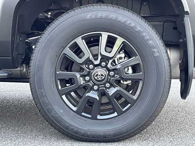 トヨタ ランドクルーザー ２５０ VX 広島県 2024(令6)年 0.1千km プラチナホワイトパールマイカ 登録時走行距離60km/ワンオーナー/アドバンストドライブ/サンルーフ/純正ナビ（HDMI/フルセグTV/Bluetooth）/全方位モニター/ETC2.0/デジタルインナーミラー/ルーフレール/黒レザーシート/・シートヒーター/・エアシート/・パワーシート/衝突被害軽減ブレーキ/車線逸脱警報/オートマチックハイビーム/ブラインドスポットモニター/レーダークルーズコントロール/コーナーセンサー/ステアリングヒーター/パワーバックドア/スペアキー