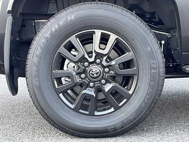 トヨタ ランドクルーザー ２５０ VX 広島県 2024(令6)年 0.1千km プラチナホワイトパールマイカ 登録時走行距離60km/ワンオーナー/アドバンストドライブ/サンルーフ/純正ナビ（HDMI/フルセグTV/Bluetooth）/全方位モニター/ETC2.0/デジタルインナーミラー/ルーフレール/黒レザーシート/・シートヒーター/・エアシート/・パワーシート/衝突被害軽減ブレーキ/車線逸脱警報/オートマチックハイビーム/ブラインドスポットモニター/レーダークルーズコントロール/コーナーセンサー/ステアリングヒーター/パワーバックドア/スペアキー