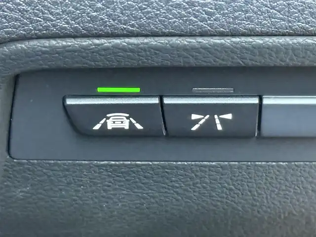 ＢＭＷ ３２０ｉ ラグジュアリー 静岡県 2014(平26)年 8.1万km サファイアブラックP レザーシート/純正ナビ/(CD/DVD/Bluetooth/フルセグ)/衝突被害軽減システム/バックカメラ/アダプティブクルーズコントロール/レーンキープアシスト/メモリー付パワーシート/シートヒーター/スマートキー/ETC/フロアマット/純正17インチアルミホイール/フロントフォグランプ