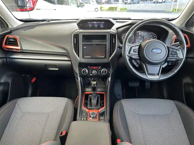 スバル フォレスター X－ブレイク 長崎県 2020(令2)年 5万km クリスタルブラックシリカ ・プッシュスタート/・社外SDナビ（AM/FM/TV/DVD）/・ブルートゥース/・シートヒーター全席/・ステアリングスイッチ/・クルーズコントロール（追従あり）/・アイドリングストップ/・横滑り防止装置/・衝突軽減ブレーキ/・車線逸脱警報/・ドライブレコーダー（前後）/・USBフロント×２　リア×２/・ハンドルヒーター/・ETC