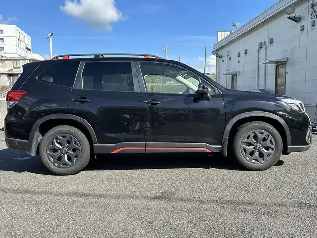 スバル フォレスター X－ブレイク 長崎県 2020(令2)年 5万km クリスタルブラックシリカ ・プッシュスタート/・社外SDナビ（AM/FM/TV/DVD）/・ブルートゥース/・シートヒーター全席/・ステアリングスイッチ/・クルーズコントロール（追従あり）/・アイドリングストップ/・横滑り防止装置/・衝突軽減ブレーキ/・車線逸脱警報/・ドライブレコーダー（前後）/・USBフロント×２　リア×２/・ハンドルヒーター/・ETC